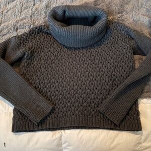 Alice + Olivia Charcoal cow neck Turtleneck Sweater size small heavyweight